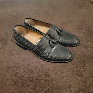 Mens used dress shoe